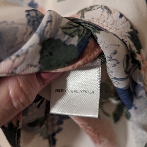 Rose + Olive floral blouse - Picture 3 of 3